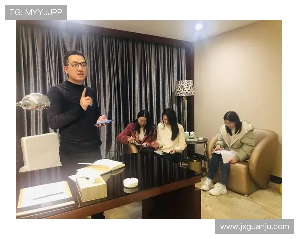 对话李芳：探索她的攀岩生涯与心路历程的精彩故事